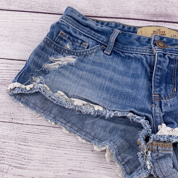 Hollister Short-Short Floral Lace Denim Jeans 25 - Picture 2 of 13